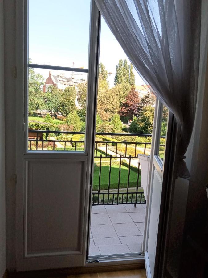 Dom Notre Dame Bed & Breakfast Wrocław Exterior foto